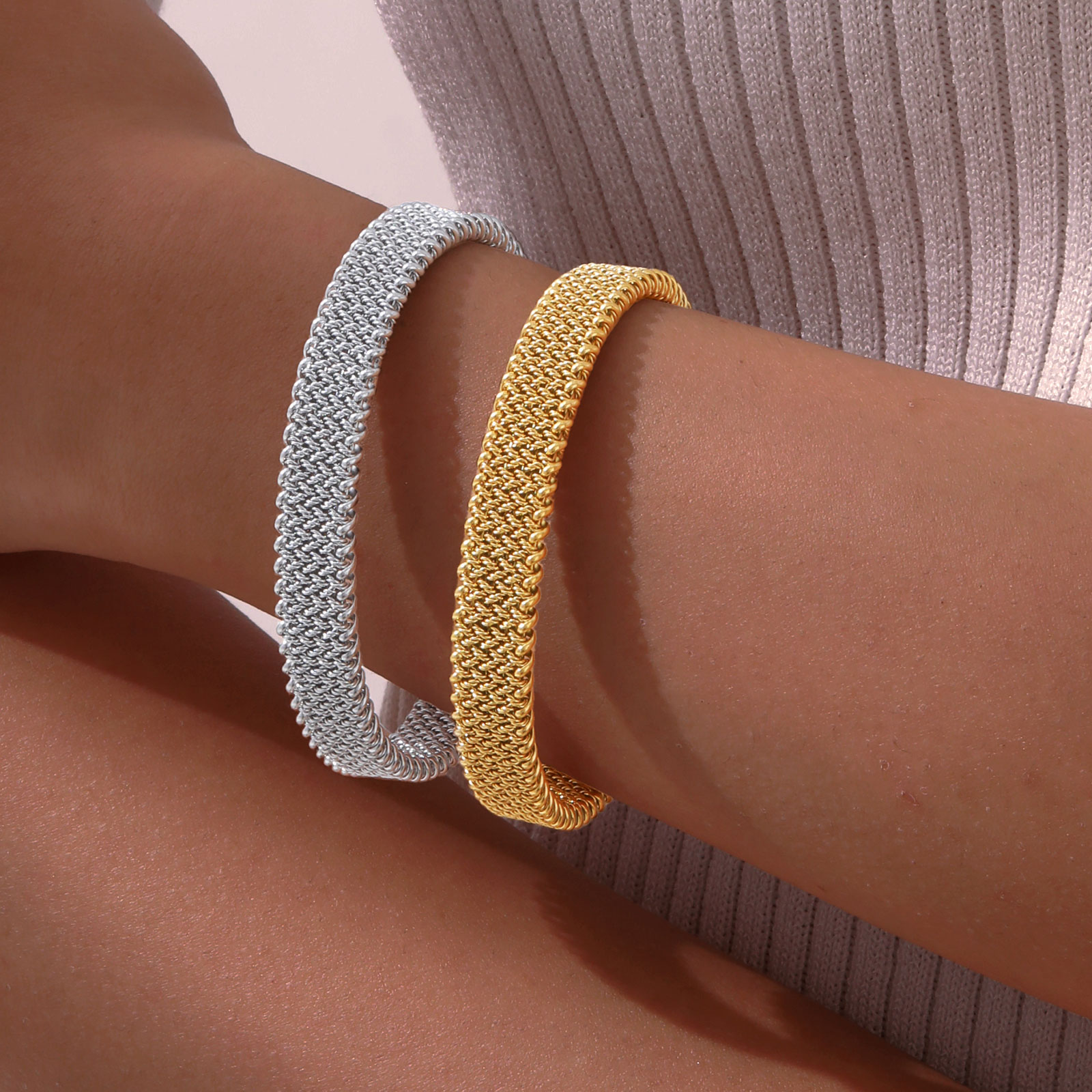 Bracelet ouvert tressé à sangl - Mesh Strap Metal avis et prix