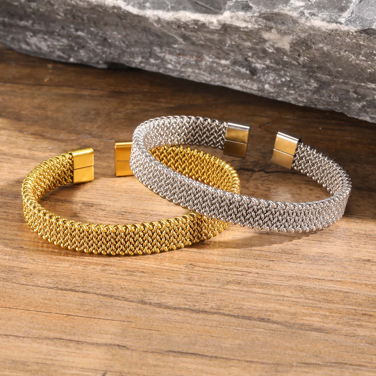 Bracelet ouvert tressé à sangl - Mesh Strap Metal avis et prix