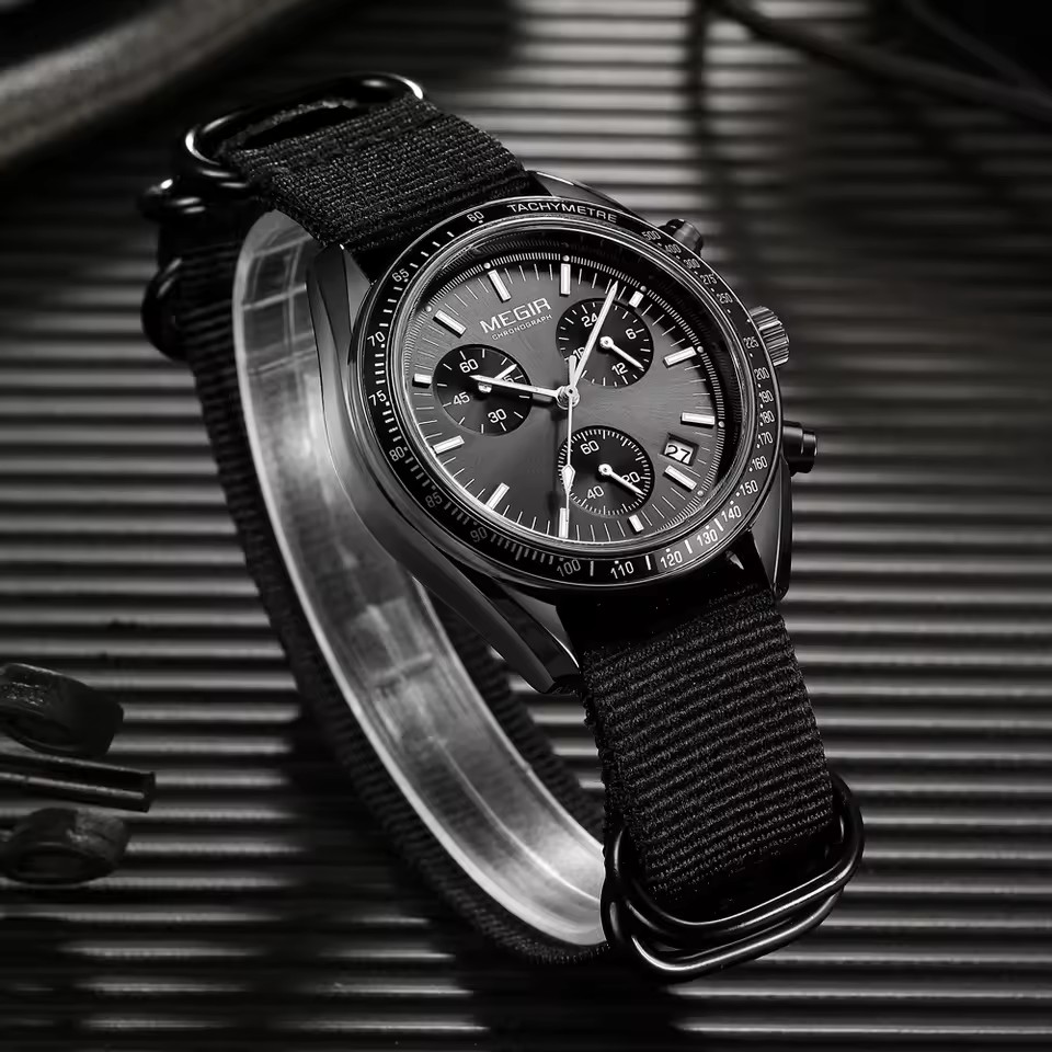 MEGIR 2247 montre à Quartz de  - Canvas Strap Watch avis et prix